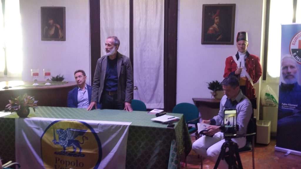 “Io come Chávez”. Indipendenza e sovranità nel libro di Fabio Filomeni 3 Lintervento di Fabio Filomeni. 1 1