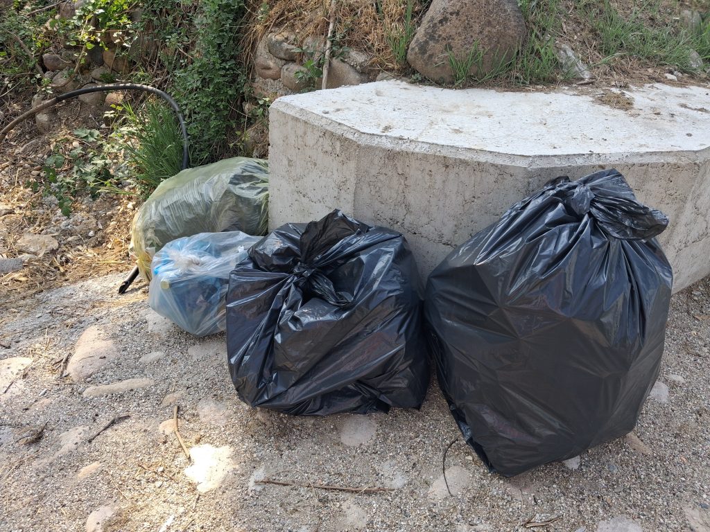 Plastic Free. 43 volontari fanno pulizia a Caprino 3 MUCCHIO 4