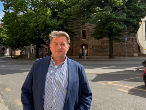 Traforo. Tempesta in un bicchier d'acqua 1 VALDE 2peg