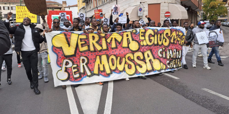 Caso Moussa senza fine. Torna nel mirino l’agente di polizia 1 iScreen Shoter Google Chrome 241028111022 800x400 537970440