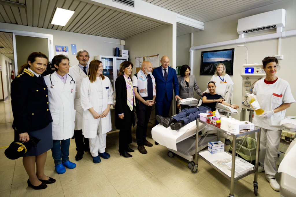 Donano sangue 65 allievi della Polizia di Peschiera del Garda 3 Donano sangue 65 allievi della Polizia di Peschiera del Garda