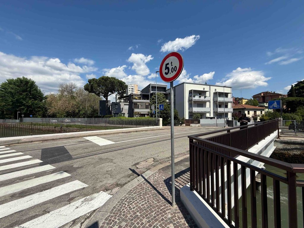 Proseguono i lavori sui ponti del Camuzzoni: riaperti via Doria e San Marco 1 image00005