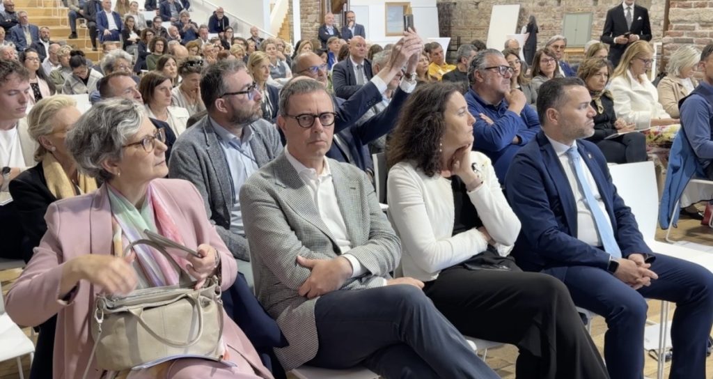 Turismo, Verona e Garda provano a diventare un’unica destinazione 2 Turismo, Verona e Garda provano a diventare un’unica destinazione