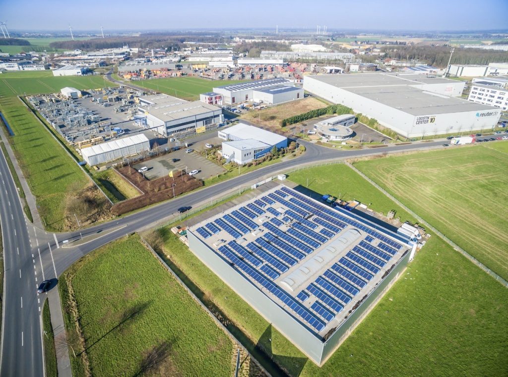 Energia, il terziario cambia passo 2 Energia, il terziario cambia passo
