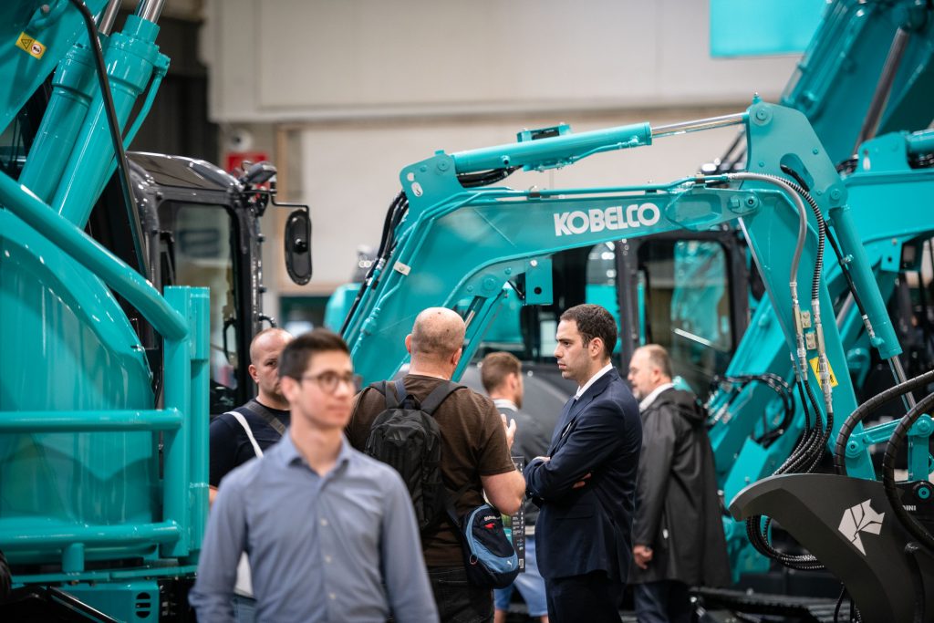 SaMoTer: Macchine per costruzioni, un settore da 4 miliardi di euro 1 KobelcoSaMoTer 2026 Veronafiere EnneviFoto