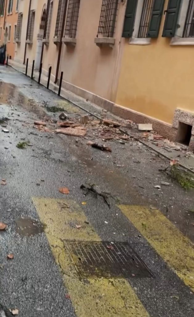 Violento temporale su Verona e provincia 1 PHOTO 2026 05 11 19 58 57 1