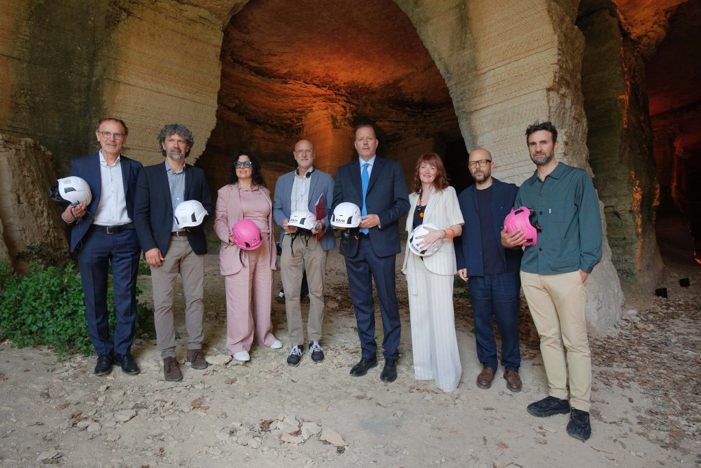 60° Marmomac. La pietra naturale guarda al futuro tra design e sostenibilità 3 ROSSIGNOLI TOMMASI ZIVELONGHI SEMENZIN BRICOLO SANTOLIN COLACI GRIMA Marmomac 2026 EnneviFoto FILH0812 2