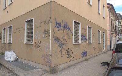 Il marchese Spolverini afflitto per il degrado del suo viale