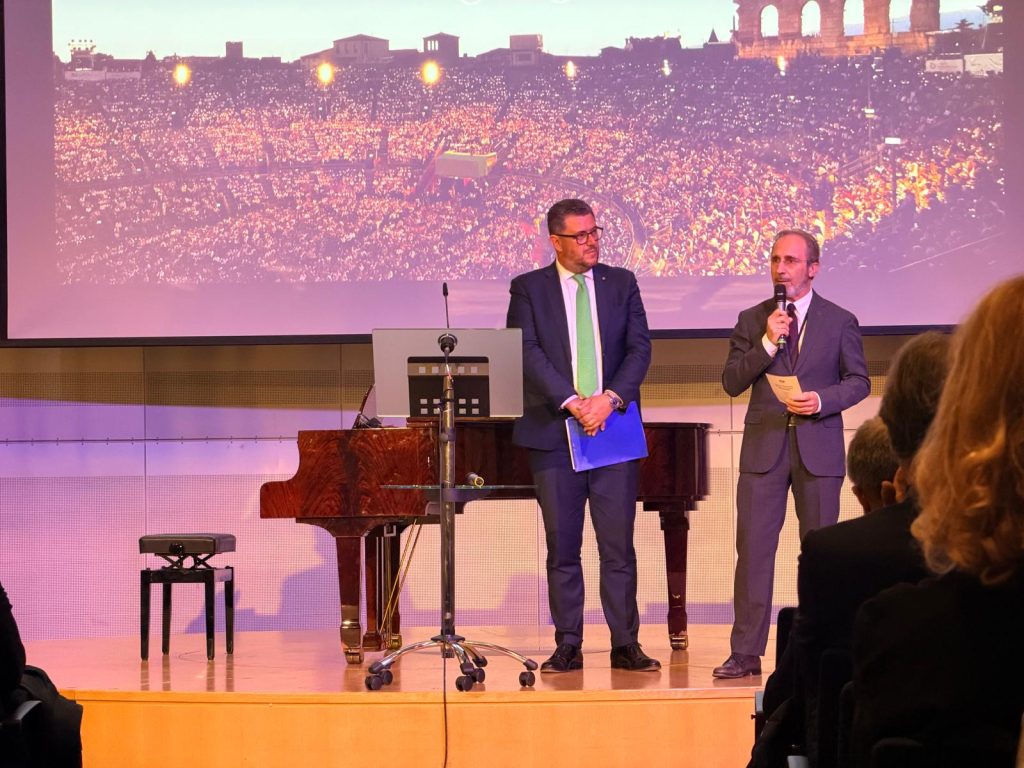 L’opera arriva al Parlamento Europeo 3 WhatsApp Image 2026 05 06 at 00.34.44