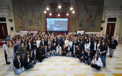 Fontana con gli studenti di 6 licei artistici