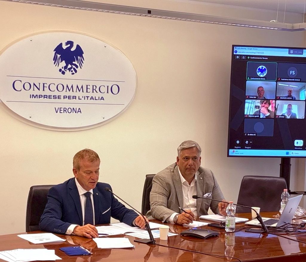 Confcommercio Verona: 160 milioni di credito alle imprese 1 assemblea confcom vr