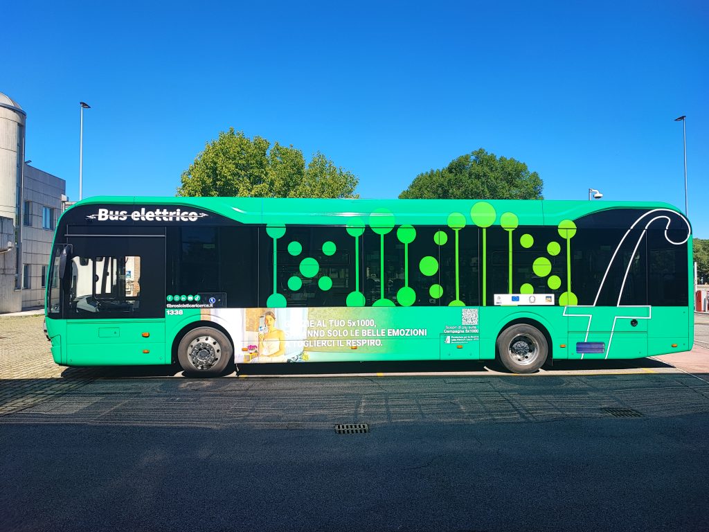 Un autobus per raccontare la fibrosi cistica 3 1780486904209 1