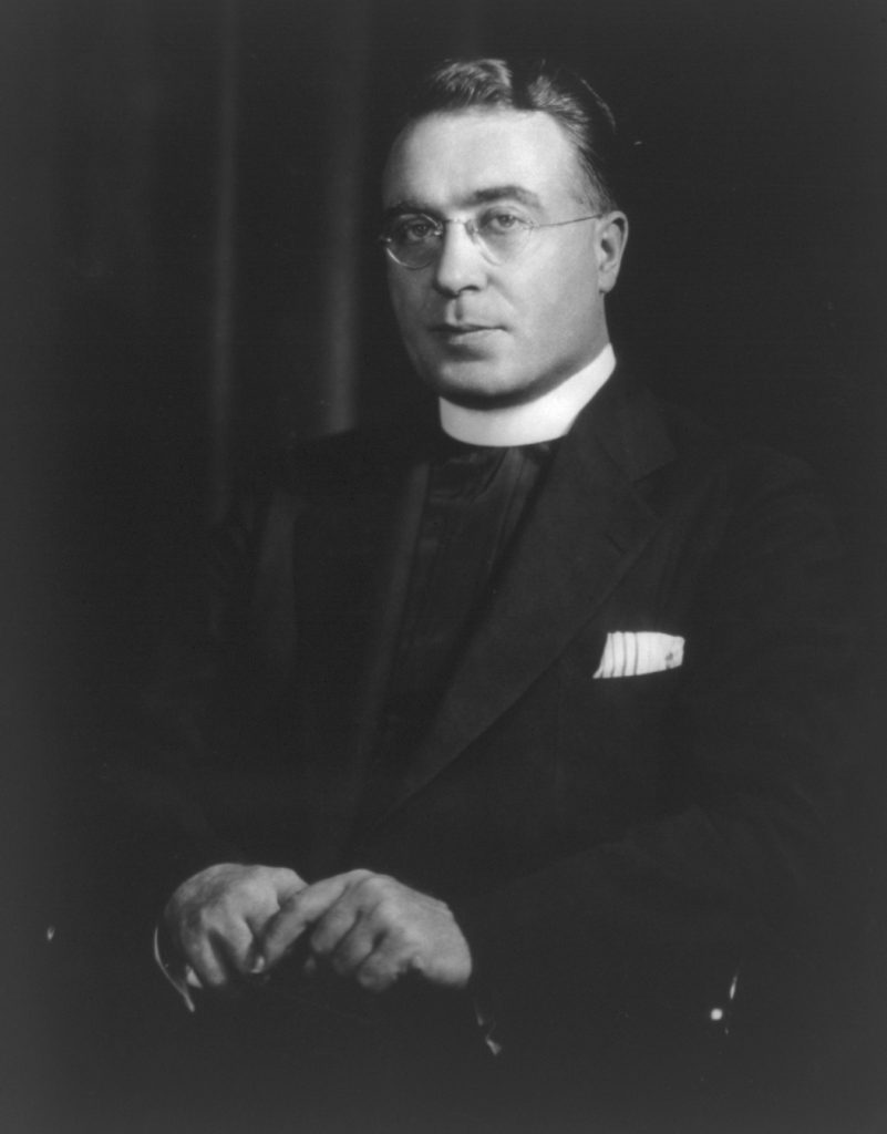Padre Coughlin. Un influencer che ebbe milioni di ascoltatori 4 CharlesCouglinCraineDetroitPortrait