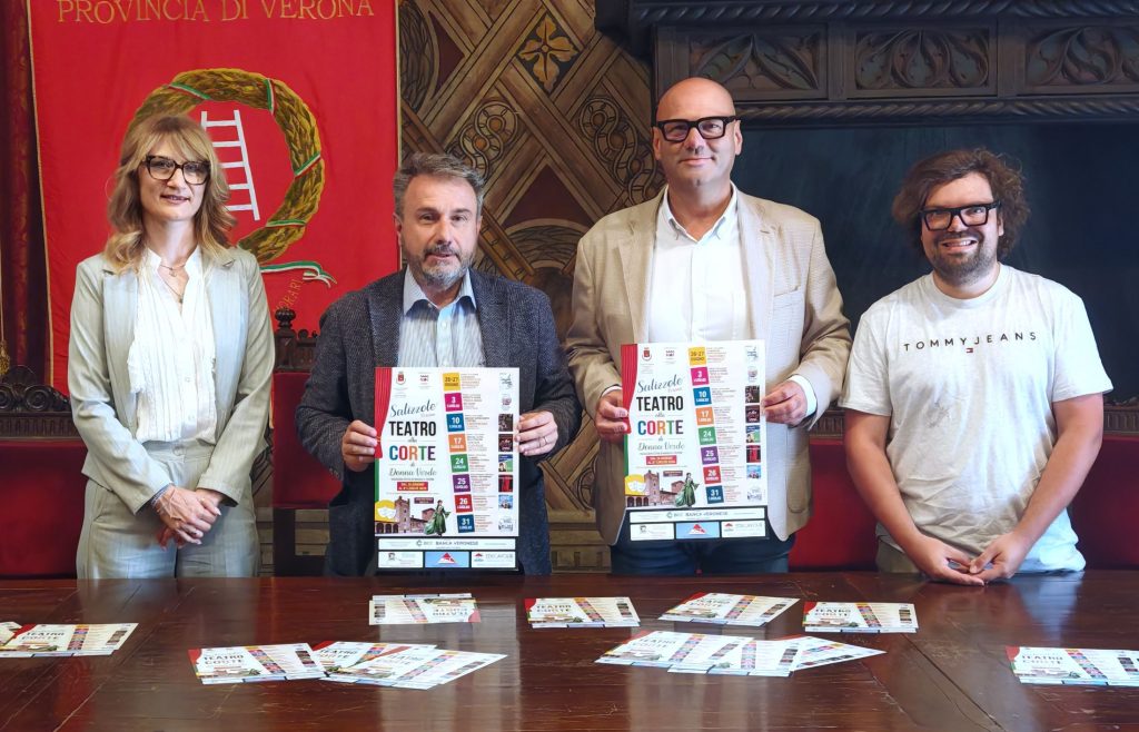 Il teatro torna nelle corti 1 Il teatro torna nelle corti