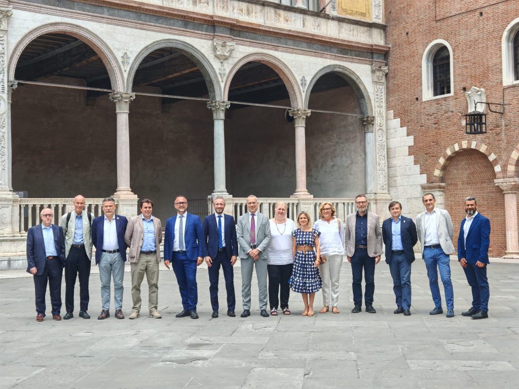 Province, il trasporto pubblico apre il confronto 3 Province, il trasporto pubblico apre il confronto