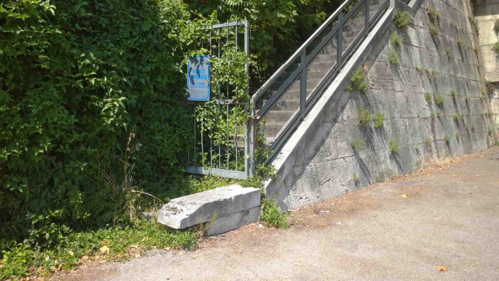Non chiusa una rampa d’accesso ai binari del ponte della Ferrovia 2 fs2
