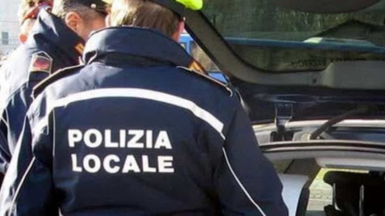 Appello dei vigili per trovare auto pirata 1 polizia locale