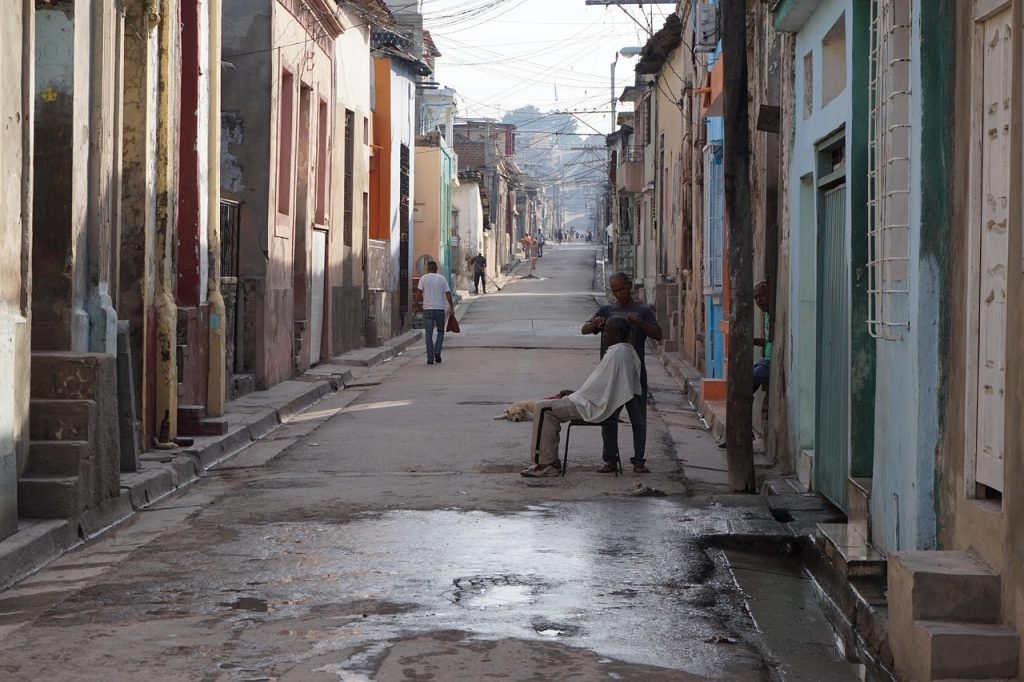 Emergenza umanitaria a Cuba. Italia e Ue complici di Trump 1 road 3076970 1280