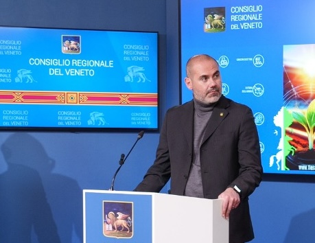 Fate la zona rossa anche in piazza Cittadella 1 BOZZA 1