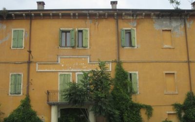 Vandalismi davanti all’ex caserma dei bersaglieri “Alberto Riva di Villasanta”