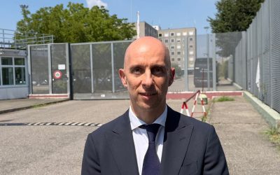 Maschio al carcere di Bollate porta solidarietà a Roggero