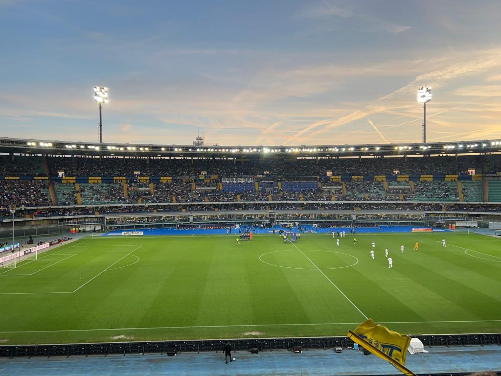 Intitolare lo stadio a Bagnoli? 1 STADIO 1