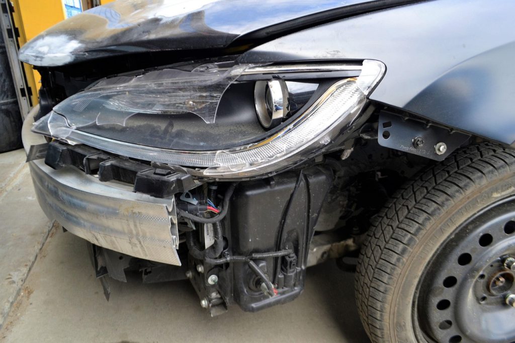 Boom di auto senza assicurazione o revisione 1 auto repair shop 4710723 1280