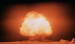 6 Agosto 1945. L’atomica dei "buoni “colpisce il Giappone 7 250px Trinity Detonation TB 4087328220