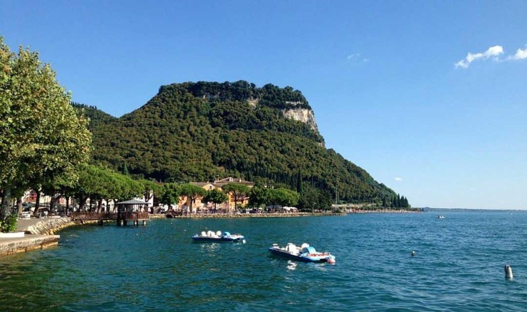 Due principi d’incendio sulla Rocca di Garda. Gesto doloso?