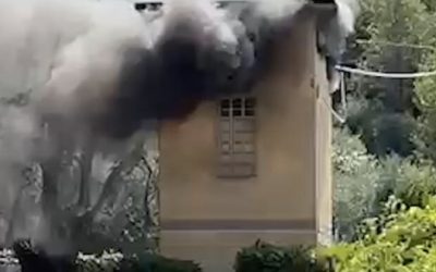 Incendio alla cabina elettrica. Garda al buio