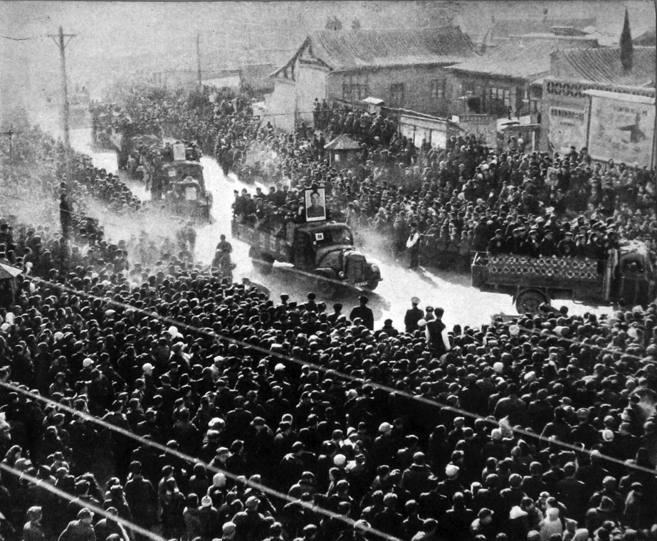 L’esodo del 1962 verso Hong Kong: come le autorità comuniste provocarono una carestia. 1 Sending officials to the countryside