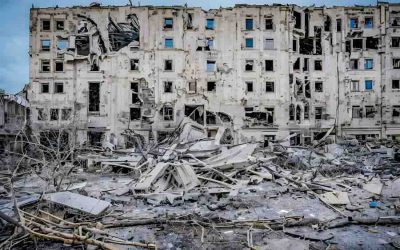 Dell’Ucraina ne abbiamo piene le tasche. Anzi no. Ce le hanno svuotate