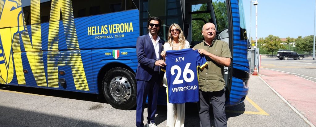 Hellas, pullman firmato ATV per le trasferte 1 image