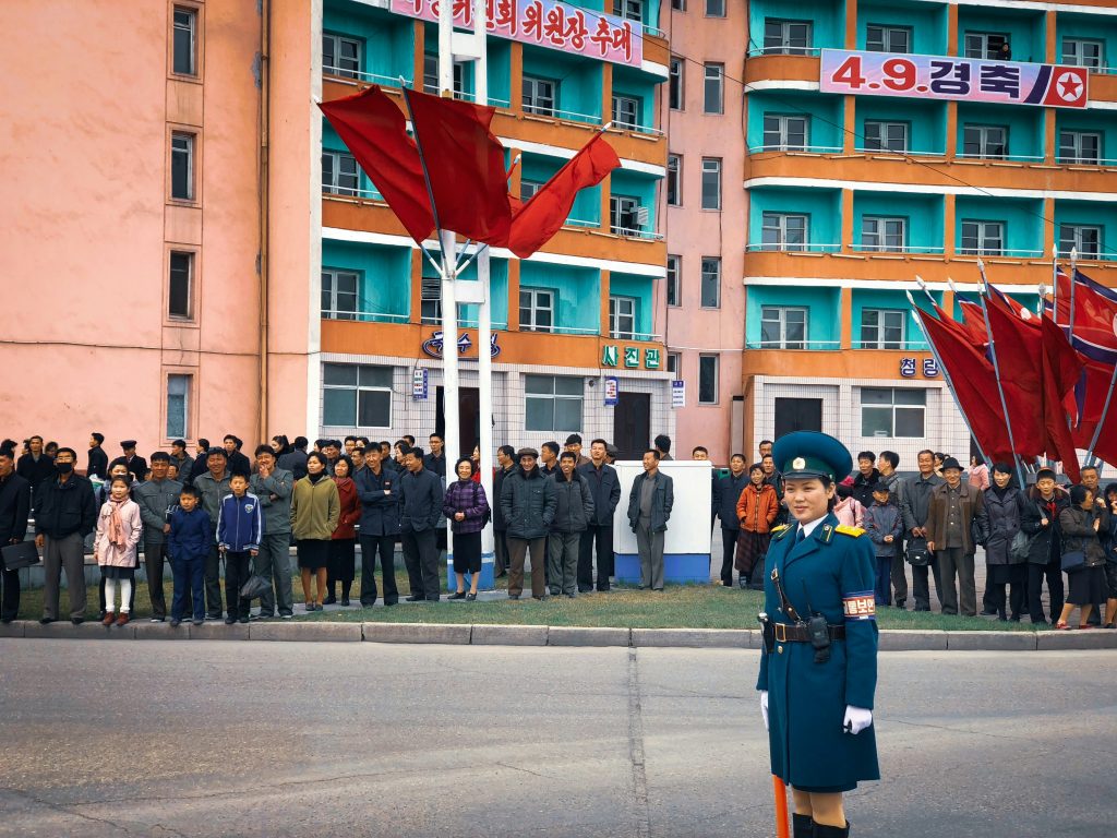 La Corea del Nord consiglia ai cittadini di mangiare carne di cane per combattere il caldo estivo 2 thomas evans HdsoYqVpDFg unsplash