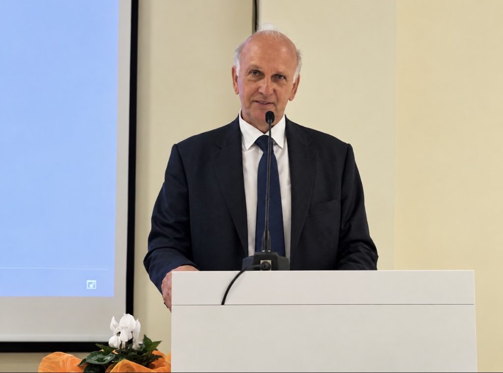 Scuola, 101 mila studenti e più docenti di ruolo 2 Scuola, 101 mila studenti e più docenti di ruolo