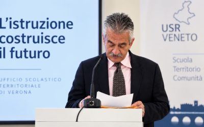Scuola, 101 mila studenti e più docenti di ruolo