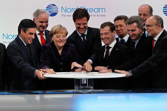 Nella Germania in recessione appare Alternative für Deutschland 5 Nord Stream ceremony 876960081