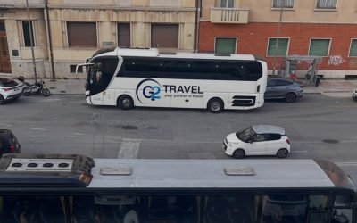 Estate d’inferno in piazzale Cadorna tra bus turistici, smog e silenzi della municipale