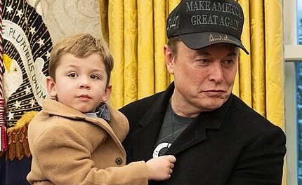 I 10 libri che secondo Elon Musk andrebbero assolutamente letti