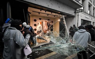 Non chiamateli manifestanti. Sono teppisti