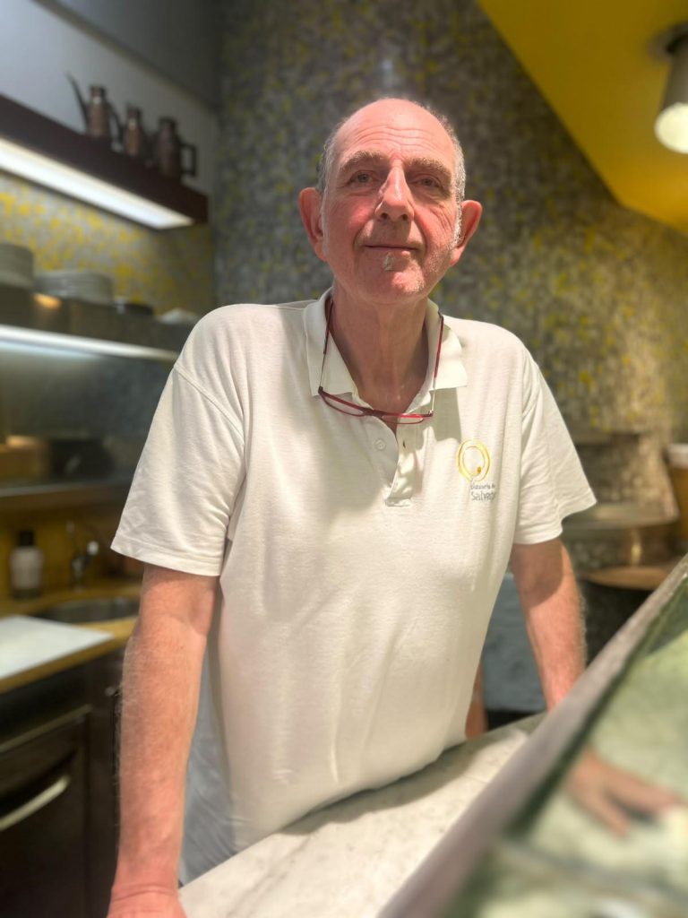 Da Salvatore ogni pizza è sempre stata eseguita secondo la tradizione napoletana 1 89d327fa f90c 47ca a4b1 3150c7fe23be