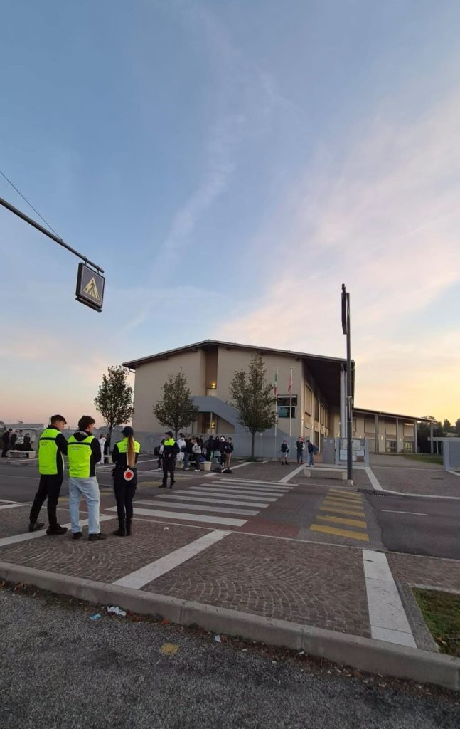 Legnago, studenti in servizio con la Polizia locale 2 Legnago, studenti in servizio con la Polizia locale