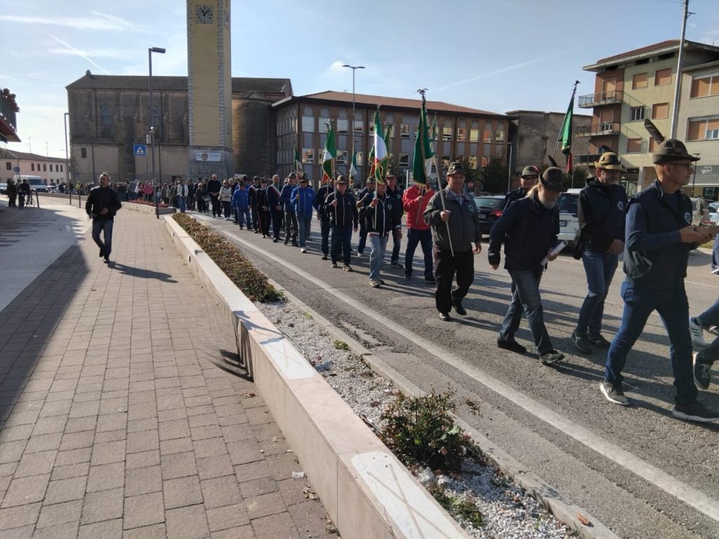 Castagnaro, gli Alpini tornano a casa: riconsegnate le chiavi della storica baita 5 F