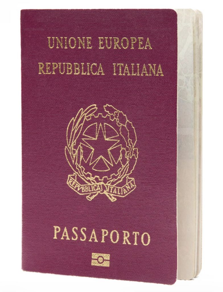 Passaporti, a Legnago chiude lo sportello in municipio 1 Passaporti, a Legnago chiude lo sportello in municipio