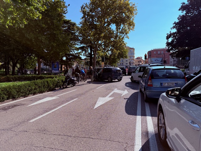 I ciclisti del giro del Veneto passano in città. Disagi evitabili 2 IMG 7567 1 1