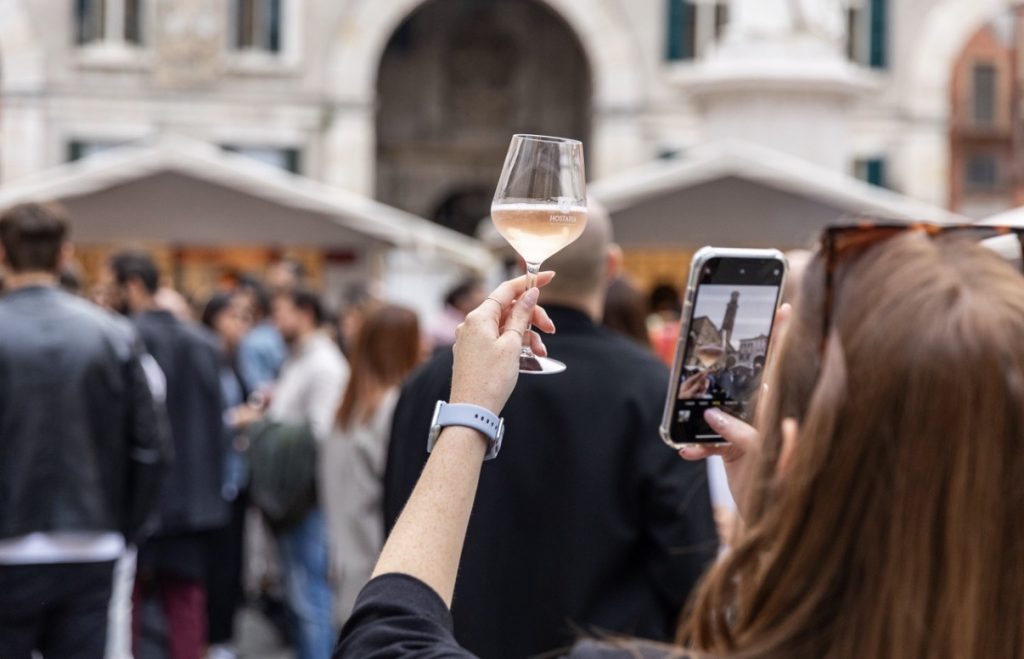 Hostaria torna a Verona con oltre cento cantine e 380 etichette 1 Hostaria torna a Verona con oltre cento cantine e 380 etichette