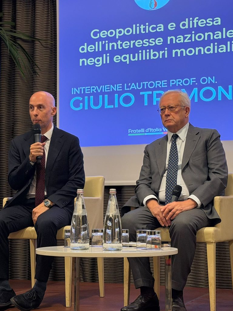 Tremonti a Verona presenta “Guerra o Pace” 1 b2ee62f8 c03d 493a 97e2 cc65d1a6c55c