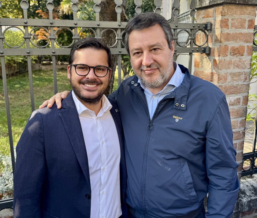 Lega. Salvini confermato segretario 1 pressi salvini 1