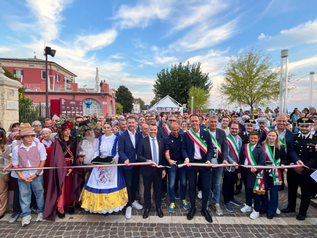 Bardolino, partita la 95ª Festa dell’Uva: mille volontari e oltre 30 stand 2 unnamed 4